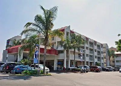 Motel 6 Anaheim Maingate Hotel